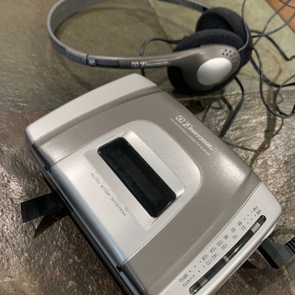 Emerson Portable Audio & Video Emerson Amfm Walkman Portable